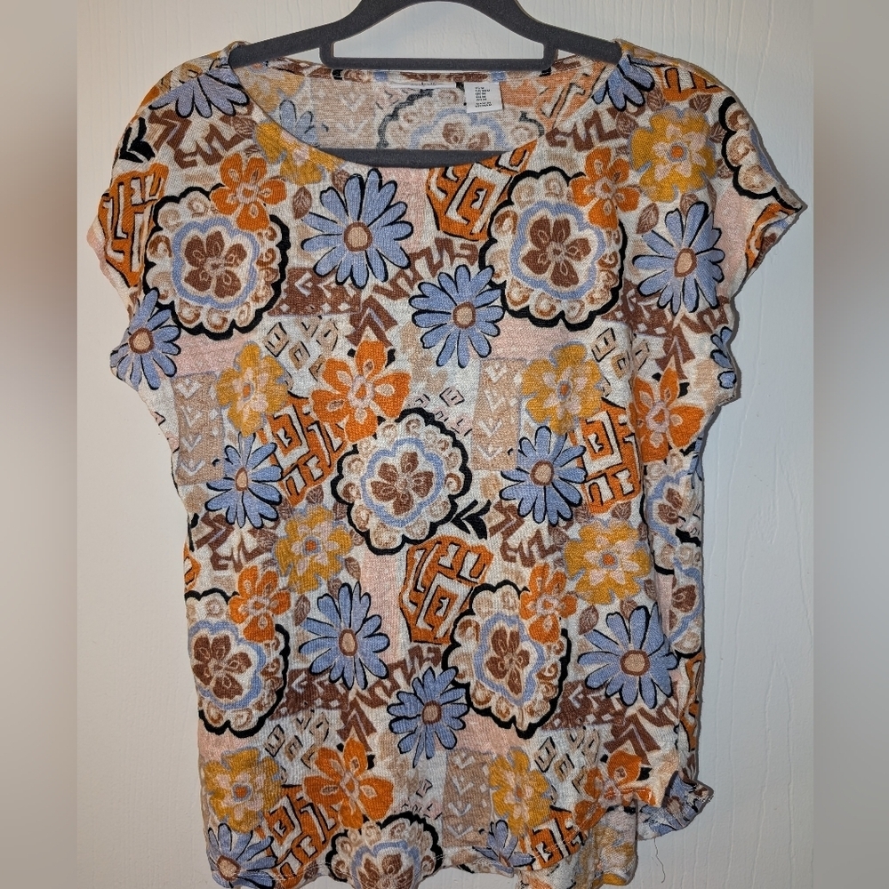 NWOT**Nicole Miller Graphic Blouse Size Medium